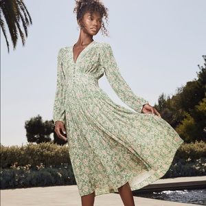 Garden Dancer Green Floral Print Pleated Long Sleeve Midi Dress